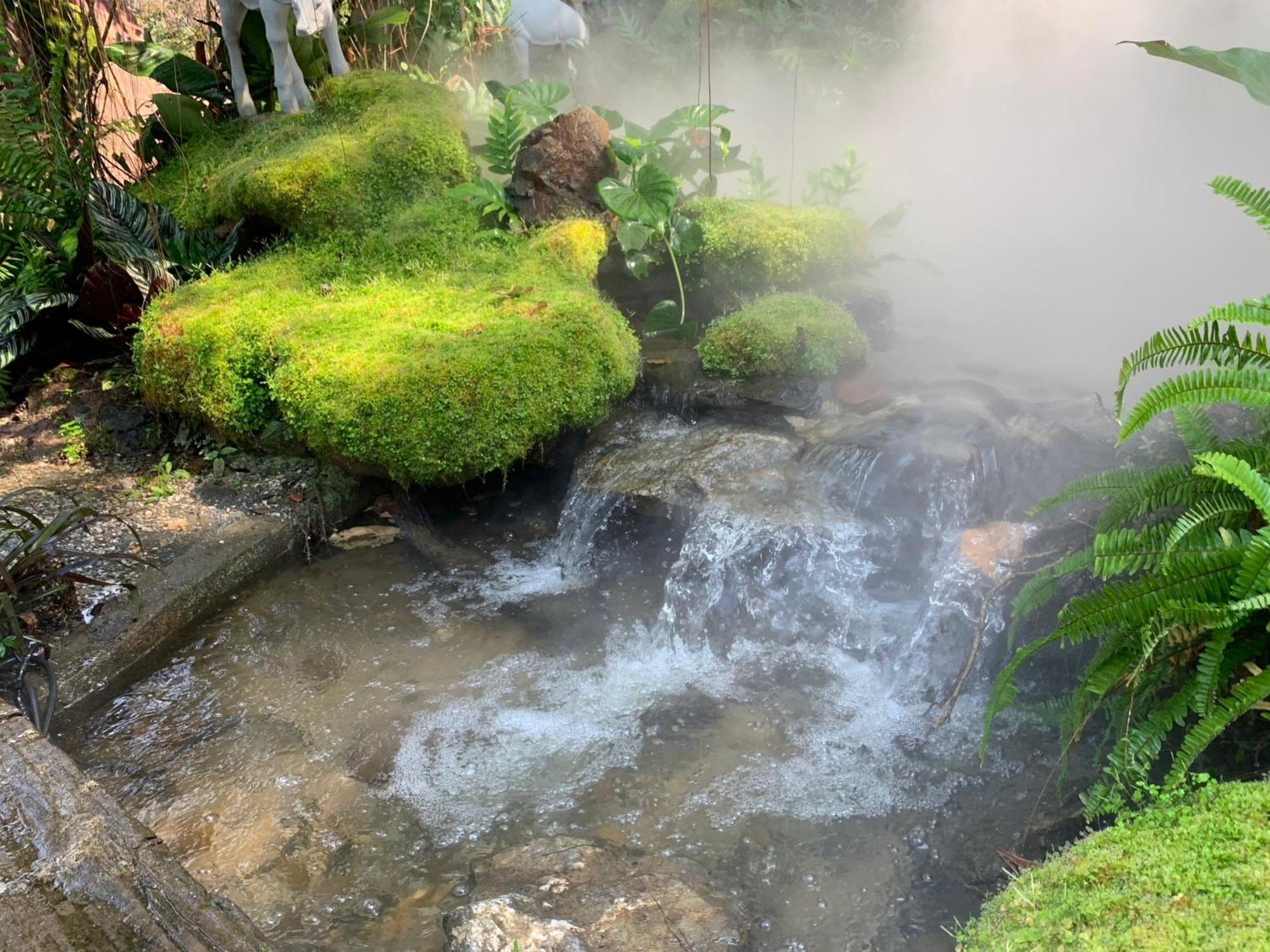 Baan Pingkan Wellness Resort San Kamphaeng 외부 사진